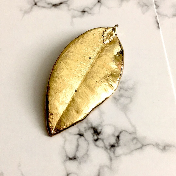 🖤70s Hawaiian Maile leaf gold dipped pendant - Picture 1 of 12